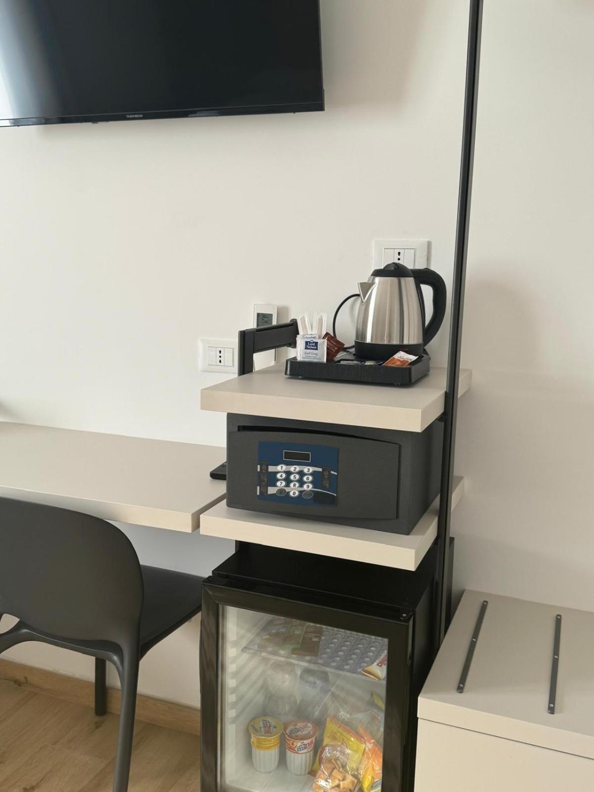 Guest House Al Porto Civitavecchia Ngoại thất bức ảnh